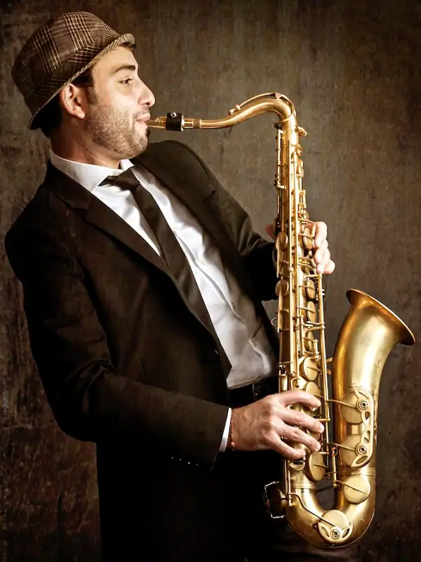 saxophone-player -in- dubai
